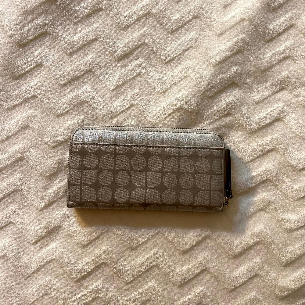 *KATE SPADE* Wallet - Picture 3 of 10